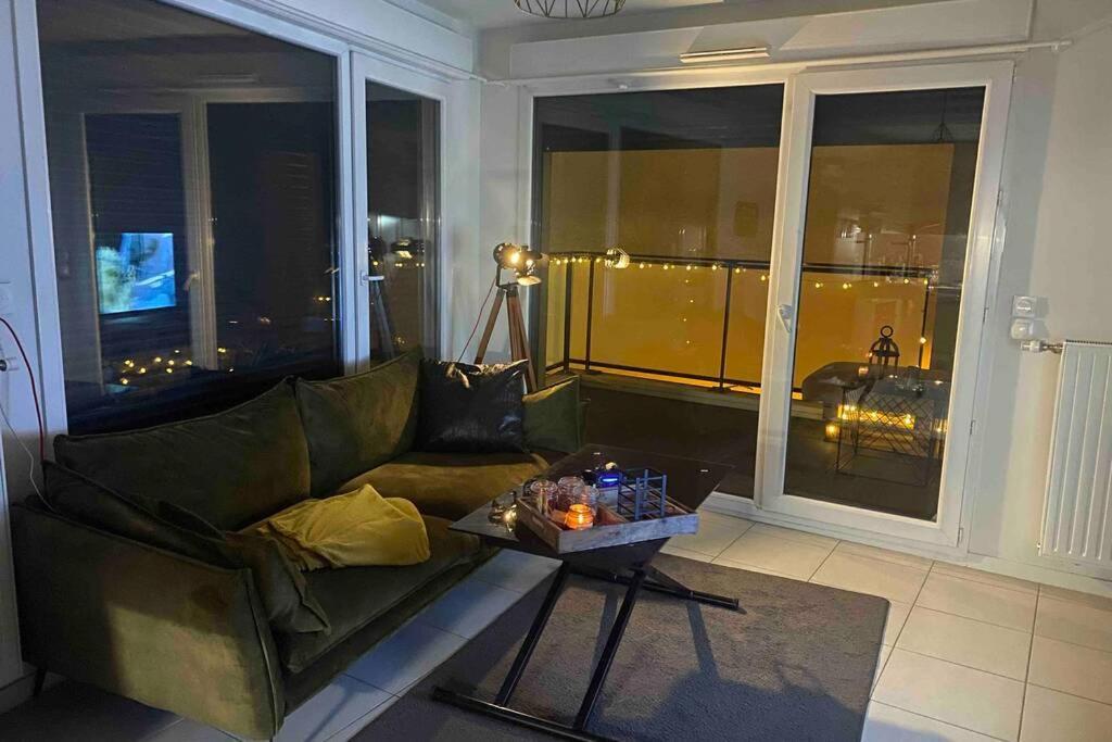 Meyzieu : Superbe Appartement Tres Cosy. Bagian luar foto